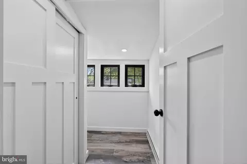 Entry Way - 70 Park Ln, Earleville, MD 21919 photo 8 of 11