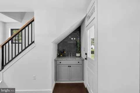 Entry Way - 70 Park Ln, Earleville, MD 21919 photo 7 of 11