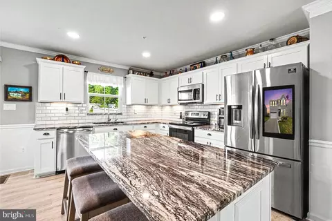 17 Viburnum Ave, Elkton, MD 21921