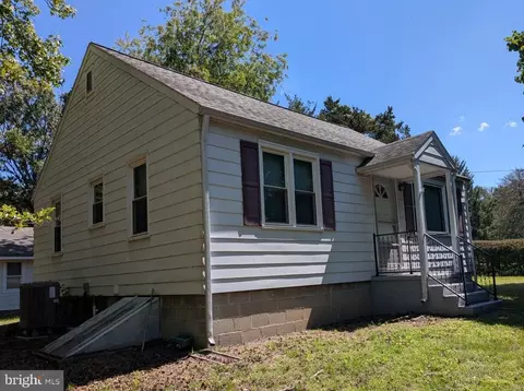 72 Hillcrest Ln, North East, MD 21901