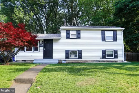 13 Cherry Ln, Elkton, MD 21921