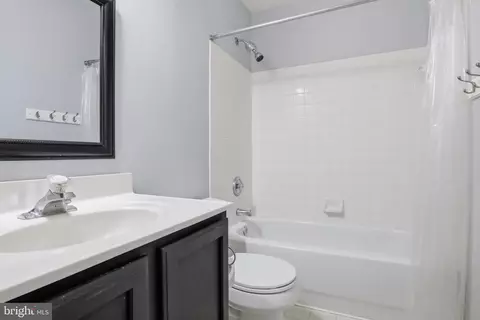 Bath - 24 Topeka Ct, Conowingo, MD 21918 photo 2 of 3