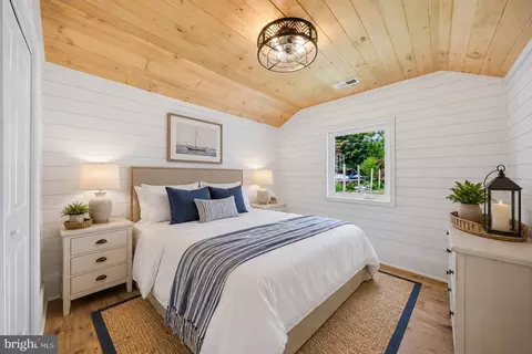 Bedroom - 41 Beachview Ave, Earleville, MD 21919 photo 4 of 5