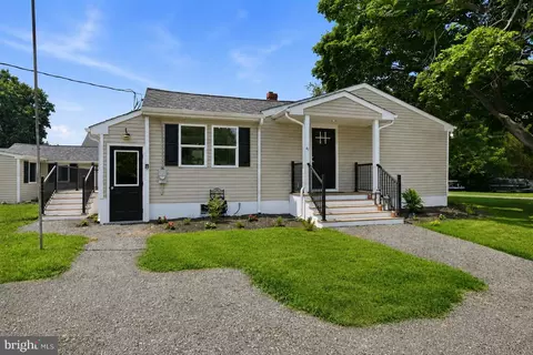 Exterior - 41 Beachview Ave, Earleville, MD 21919 photo 1 of 10