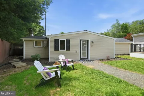 Exterior - 41 Beachview Ave, Earleville, MD 21919 photo 8 of 10