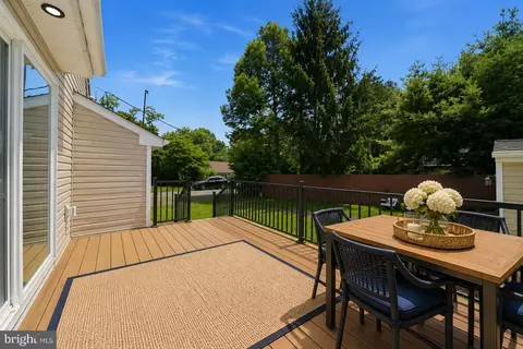Exterior - 41 Beachview Ave, Earleville, MD 21919 photo 5 of 10