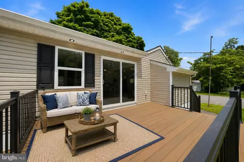 Exterior - 41 Beachview Ave, Earleville, MD 21919 photo 4 of 10