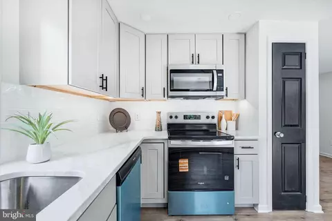 Kitchen - 41 Beachview Ave, Earleville, MD 21919 photo 3 of 6