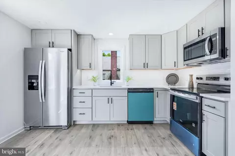 Kitchen - 41 Beachview Ave, Earleville, MD 21919 photo 2 of 6