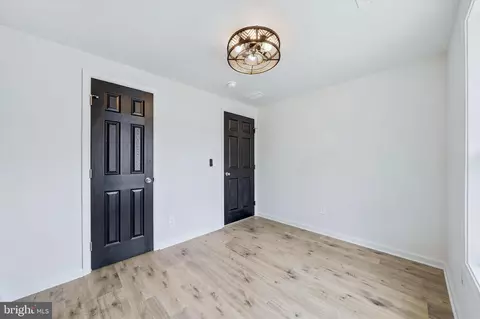 Entry Way - 41 Beachview Ave, Earleville, MD 21919 photo 2 of 9