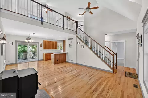 Entry Way - 302 Cecil Ave, Earleville, MD 21919 photo 1 of 4