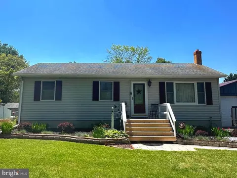 75 Macintosh Dr, Colora, MD 21917