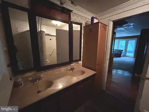 Bath - 225 Johnson Rd, Conowingo, MD 21918 photo 1 of 3