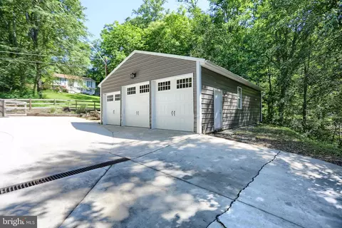 Exterior - 32 Codjus Dr, Rising Sun, MD 21911 photo 4 of 10