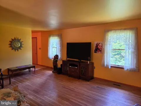 Living - 341 Johnson Rd, Conowingo, MD 21918 photo 2 of 2