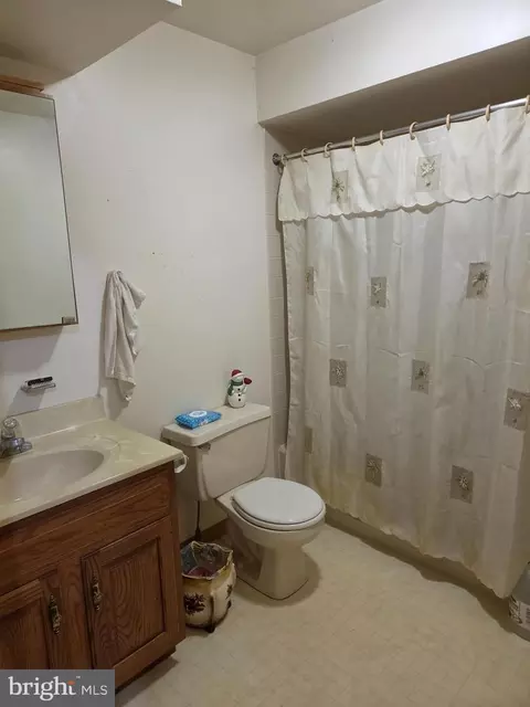 Bath - 341 Johnson Rd, Conowingo, MD 21918 photo 1 of 2