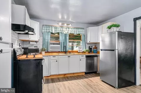 Kitchen - 1459 Glebe Rd, Earleville, MD 21919 photo 1 of 1