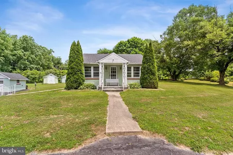 168 Blacksnake Rd, Elkton, MD 21921