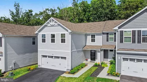 35 Juniper Cir, Elkton, MD 21921