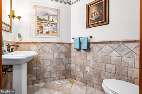 Bath - 152 Wickwire Dr, Earleville, MD 21919 photo 1 of 6