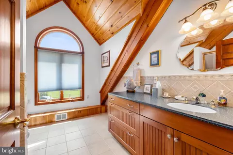 Bath - 152 Wickwire Dr, Earleville, MD 21919 photo 4 of 6