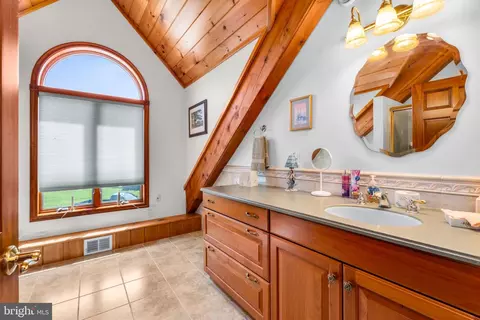 Bath - 152 Wickwire Dr, Earleville, MD 21919 photo 5 of 6