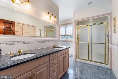 Bath - 152 Wickwire Dr, Earleville, MD 21919 photo 2 of 6