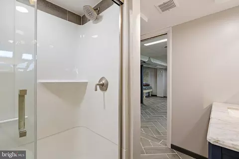Bath - 155 Edgewater Dr, Earleville, MD 21919 photo 3 of 4