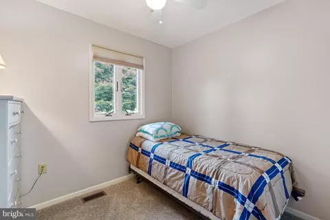 Bedroom - 155 Edgewater Dr, Earleville, MD 21919 photo 4 of 6