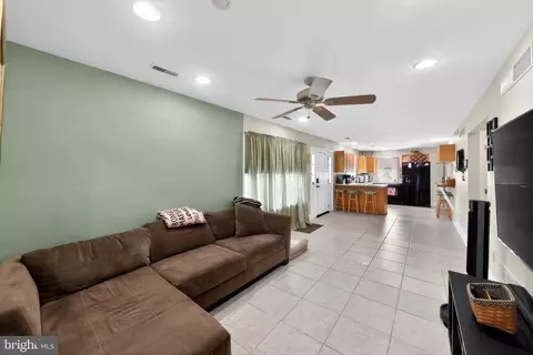 Entry Way - 28 Beechwood St, Earleville, MD 21919 photo 2 of 5