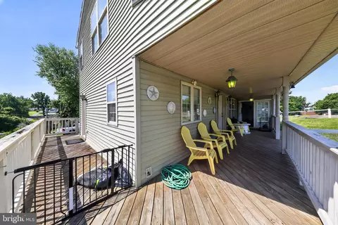 Exterior - 28 Beechwood St, Earleville, MD 21919 photo 2 of 4