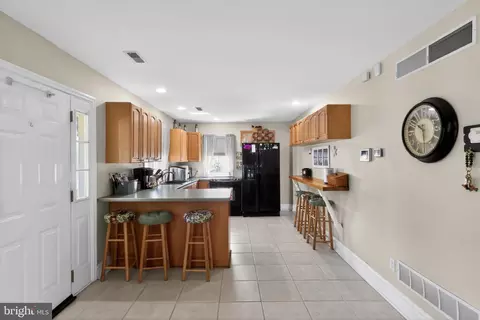 Entry Way - 28 Beechwood St, Earleville, MD 21919 photo 3 of 5