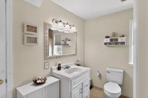 Bath - 28 Beechwood St, Earleville, MD 21919 photo 2 of 2