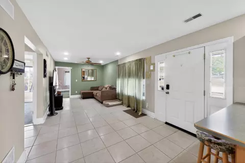 Entry Way - 28 Beechwood St, Earleville, MD 21919 photo 1 of 5
