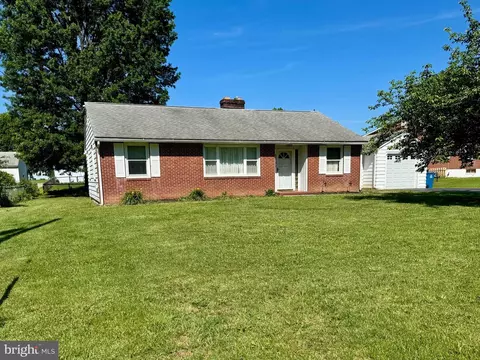 402 Park Pl, Elkton, MD 21921