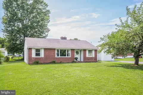 402 Park Pl, Elkton, MD 21921