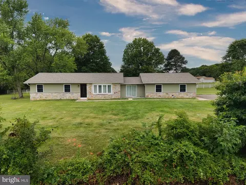 61 N Rth Simpers Rd, Elkton, MD 21921