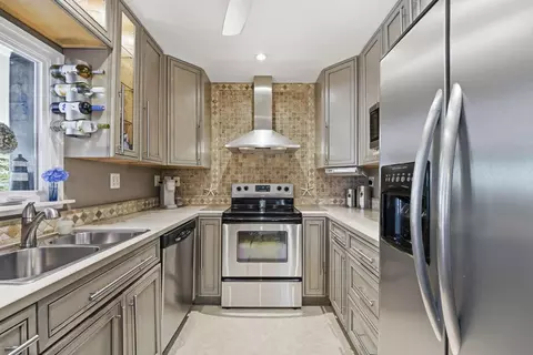 Kitchen - 55 Midway Dr, Earleville, MD 21919 photo 2 of 2