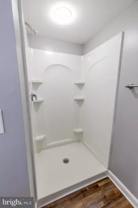 Bath - 42 Willow Ct, Elkton, MD 21921 photo 1 of 3