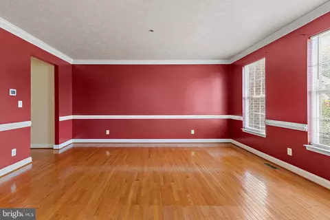 Living - 6 Powell Pl, Elkton, MD 21921 photo 9 of 12