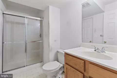 Bath - 6 Powell Pl, Elkton, MD 21921 photo 2 of 2