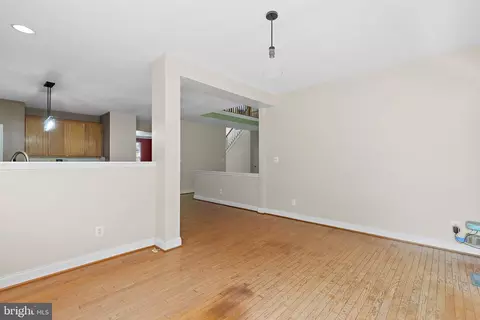 Living - 6 Powell Pl, Elkton, MD 21921 photo 5 of 12