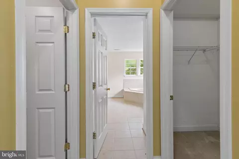 Entry Way - 6 Powell Pl, Elkton, MD 21921 photo 6 of 9