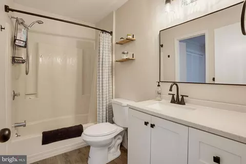 Bath - 16 Kent Ave, Earleville, MD 21919 photo 2 of 4