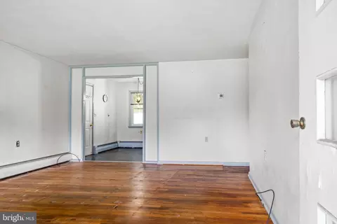 Living - 648 Red Hill Rd, Elkton, MD 21921 photo 3 of 3