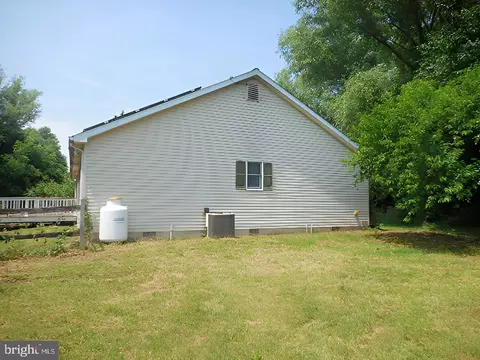 Exterior - 43 Frances Dr, Warwick, MD 21912 photo 3 of 12