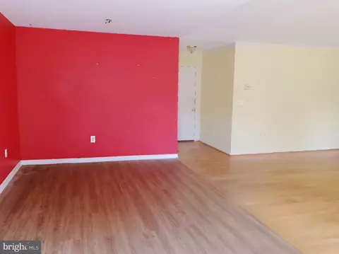 Living - 43 Frances Dr, Warwick, MD 21912 photo 3 of 4