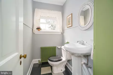 Bath - 515 North St, Elkton, MD 21921 photo 1 of 1