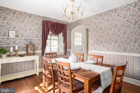 Dining - 515 North St, Elkton, MD 21921 photo 3 of 3