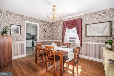 Dining - 515 North St, Elkton, MD 21921 photo 2 of 3